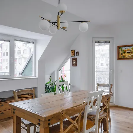 Charming&cozy 2bd With Natural Light By Flat Mаnager