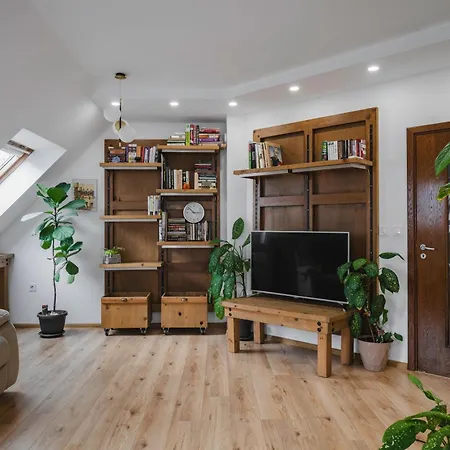 Charming & Cozy 2bd With Natural Light By Flat Mаnager * Szófia