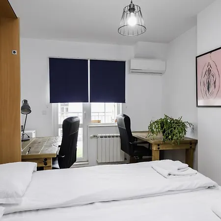 Apartman Charming & Cozy 2bd With Natural Light By Flat Mаnager